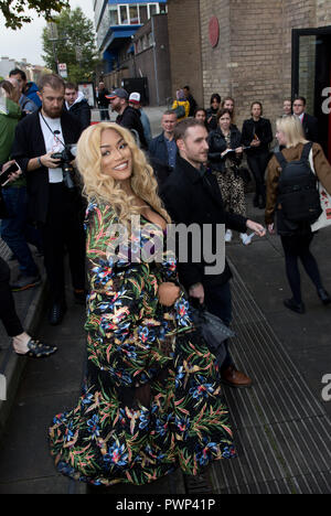 Londres, Royaume-Uni. 17 octobre 2018. La Maison ronde Chalk Farm Stefflon Don arrive aux Q Awards 2018 en association avec Absolute radio People in Picture: Stefflon Don crédit: Dean Fardell / Alay Live News Feed/Alay Live News Banque D'Images