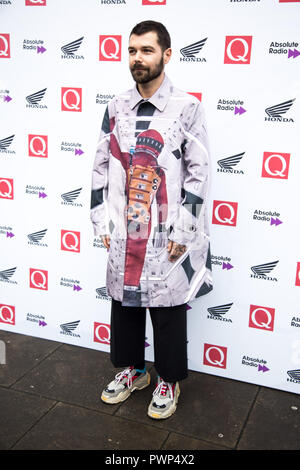 Londres, Royaume-Uni. 17 Oct, 2018. Simon Neil arrive au Q AWARDS 2018 EN ASSOCIATION AVEC RADIO absolue le 17 octobre à Camden Roundhouse London Crédit : Tom Rose/Alamy Live News Banque D'Images