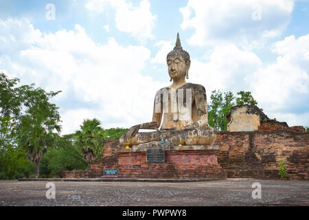 Ancient Buddha in Wat Mae Chon, province de Sukhothai, Thaïlande. Banque D'Images