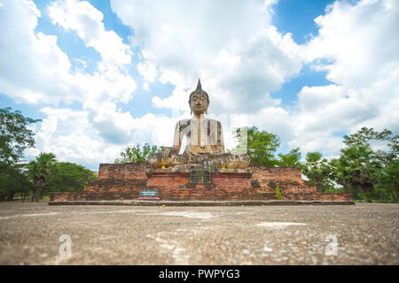 Ancient Buddha in Wat Mae Chon, province de Sukhothai, Thaïlande. Banque D'Images