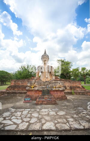 Ancient Buddha in Wat Mae Chon, province de Sukhothai, Thaïlande. Banque D'Images