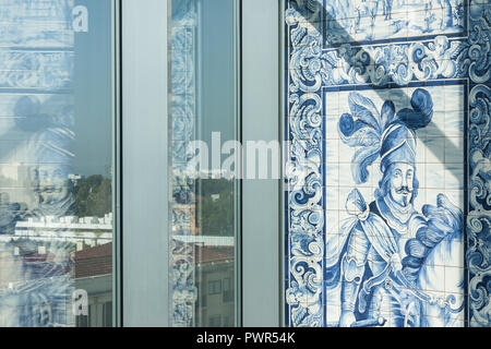 Vue de la Casa da Música à Porto conçu par Rem Koolhaas Banque D'Images