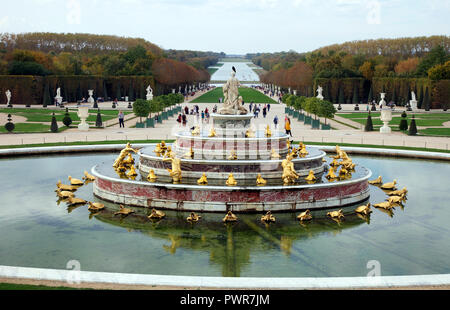 La fontaine Latona, jardins du château de Versailles, Versailles, France Banque D'Images