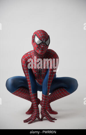 Israël, Tel Aviv, 14 Octobre 2018 : l'homme dans un costume de Spiderman en dehors du centre de Conventions de Tampa durant Comic Con Banque D'Images