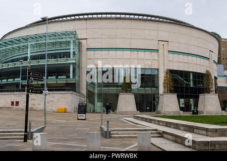 Waterfront Hall, une salle de spectacles pour des concerts, des conférences, de la musique etc. Dans Laganside, Belfast, N.Ireland. Banque D'Images