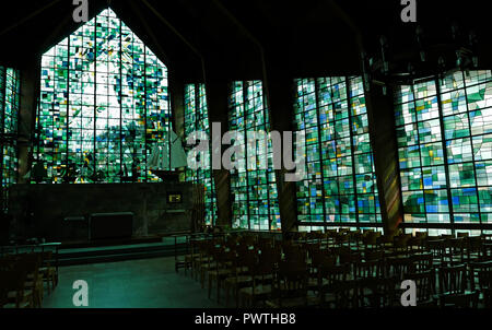 Chapelle de Notre Dame de Bon Port, Lopez architecte, vitraux de André Louis Pierre, Veules-en-Caux, Seine-Maritime, Normandie, France, UNION EUROPÉENNE Banque D'Images