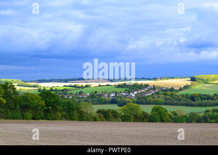 Farningham village et Dunes du Nord. Illustrée de l'chemin d'au-dessus de Villa Romaine de Lullingstone, Septembre, 2017. Vallée de la Darent, Kent, England, UK Banque D'Images