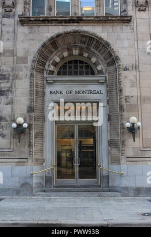 Entrée de la Banque de Montréal, Toronto, Ontario, Canada. Lit Queen et Yonge Banque D'Images