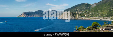 Vue panoramique sur le parc des Cinque Terre de Manarola, ligurie, italie Banque D'Images