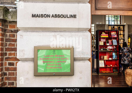 Londres Angleterre,Royaume-Uni,West End St James's,Piccadilly,Maison Assouline,éditeur de livres de table de café de luxe,librairie,marque de style de vie,boutique,extérieur,Royaume-Uni GB Banque D'Images