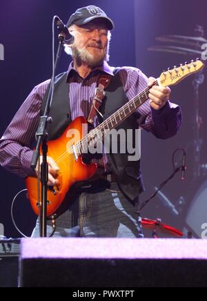 Liverpool, UK Singer songeriter Tony Sheridan exécute au Liverpool Echo Arena Ian crédit Fairbrother/Alamy Stock Photos Banque D'Images