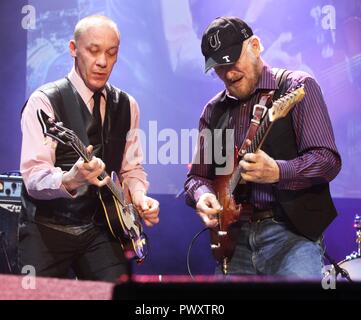 Liverpool, UK Singer songeriter Tony Sheridan exécute au Liverpool Echo Arena Ian crédit Fairbrother/Alamy Stock Photos Banque D'Images