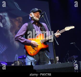 Liverpool, UK Singer songeriter Tony Sheridan exécute au Liverpool Echo Arena Ian crédit Fairbrother/Alamy Stock Photos Banque D'Images