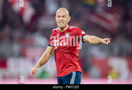 Munich, Allemagne. 06 Oct, 2018. 6 octobre 2018 : Muenchen, Allianz Arena Football Bundesliga : 1er, 7e journée : le Bayern Munich - Borussia Mönchengladbach : Muenchens Arjen Robben. DFL RÈGLEMENT INTERDIT TOUTE UTILISATION DE PHOTOGRAPHIE COMME DES SÉQUENCES D'IMAGES ET/OU QUASI VIDÉO. (Remarque : L'UTILISATION DE FONDS PHOTO UNIQUEMENT APRÈS RETOUR LANGUE) Crédit : Thomas Eisenhuth | utilisée dans le monde entier/dpa/Alamy Live News Banque D'Images