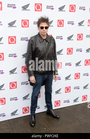 Londres, Royaume-Uni. 17 octobre 2018. La Maison ronde de la Chalk Farm Ian Mucculloch arrive aux Q Awards 2018 en association avec Absolute radio Credit: Dean Fardell / Alay Live News Banque D'Images