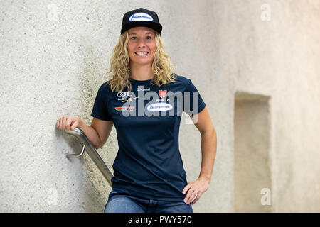 Herzogenaurach, Allemagne. 18 Oct, 2018. Heidi Zacher, Skicrosser, photographié à l'écart des vêtements de l'hiver, les athlètes de l'Association allemande de ski (DSV) Crédit : Daniel Karmann/dpa/Alamy Live News Banque D'Images