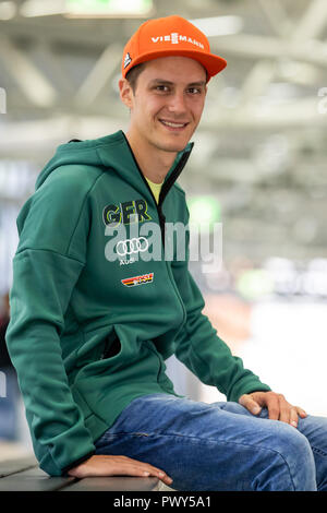 Herzogenaurach, Allemagne. 18 Oct, 2018. Stephan Leyhe, ski jumper, photographié sur le côté de l'habillement de l'hiver des sportifs de l'Association allemande de ski (DSV). Crédit : Daniel Karmann/dpa/Alamy Live News Banque D'Images