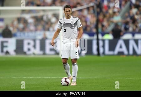 Paris, Frankreich. 16 Oct, 2018. firo : 16.10.2018, Football, Landerspiel : saison 2018/2019, l'équipe nationale de la Ligue des Nations Unies, la France, France - Allemagne, Allemagne Mats Hummels, simple action | Conditions de crédit dans le monde entier : dpa/Alamy Live News Banque D'Images