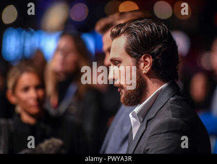 Aaron Taylor-Johnson assiste à la 'Outlaw King' premiere at the BFI London Film Festival. Banque D'Images