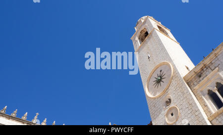 Tour de l'horloge à l'intérieur de la vieille ville historique de Dubrovnik Banque D'Images