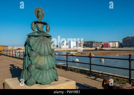 Mme Booth,la Dame Shell,Sculpture en bronze,PAR,Ann Carrington,Port,bras de Margate Margate, Kent, Angleterre,Thanet Banque D'Images