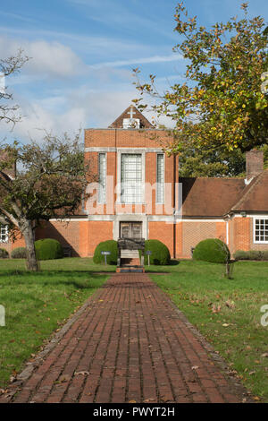 Sandham Memorial Chapel, une décoration des années 1920, construit pour accueillir une série de peintures de l'artiste anglais Stanley Spencer Banque D'Images