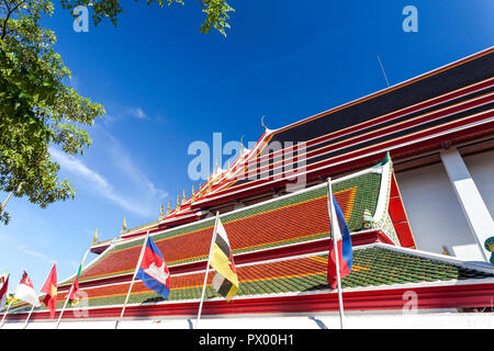 Toit du temple de Wat Pho à Bangkok, Thaïlande Banque D'Images