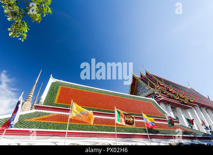 Toit du temple de Wat Pho à Bangkok, Thaïlande Banque D'Images