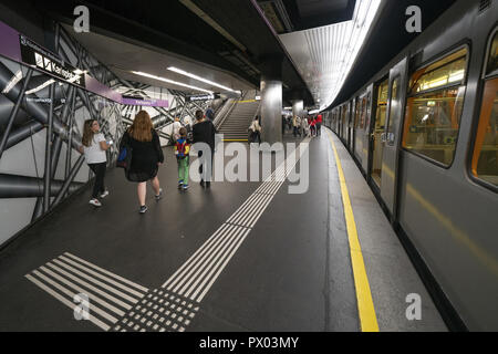 Le métro de Vienne qui couvre la zone métropolitaine de Vienne, Autriche. Il se compose de cinq lignes d'une longueur totale de 78,5 km comprend : Atmosphère Où : Vienne, Autriche Quand : 17 Sep 2018 Crédit : Oscar Gonzalez/WENN.com Banque D'Images