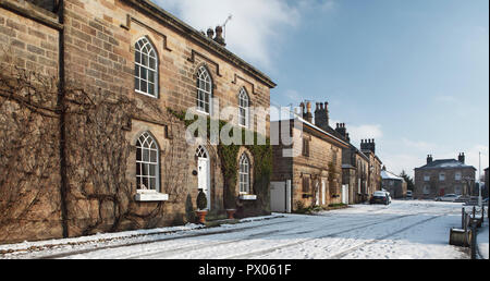 Vue enneigée de Mill Rythe Holiday Village Lane à Ripley, Yorkshire du Nord Banque D'Images