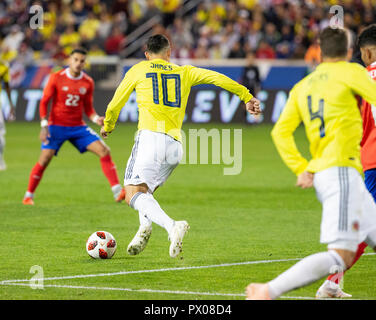 Harrison, NJ - 16 octobre 2018 : James Rodriguez (10 contrôles) de la Colombie au cours de la boule jeu de soccer amical entre le Costa Rica et la Colombie au Red Bull Arena La Colombie a remporté 3 - 1 Banque D'Images