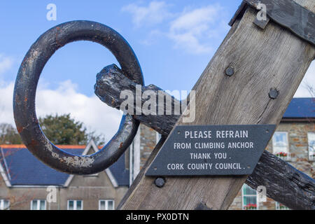 Close up de navires dans l'anneau d'ancrage wolf tone square bantry West Cork Irlande Banque D'Images