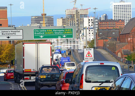 Embouteillage dans le centre-ville de Leeds yorkshire united kindgom Banque D'Images