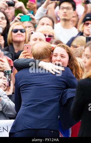 MELBOURNE, AUSTRALIE - Le 18 octobre : le prince Harry, duc de Sussex et Meghan Markle, duchesse de Sussex rencontrez fans de Government House à Melbourne, Austr Banque D'Images