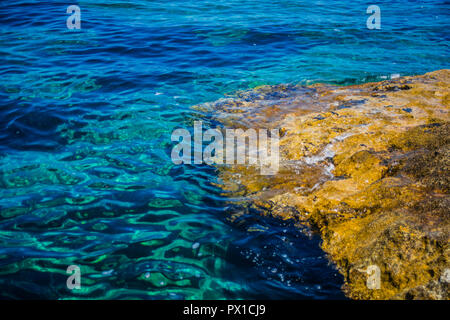 Se rendre à la mer, sentir la beauté et la magie de la Grèce Banque D'Images
