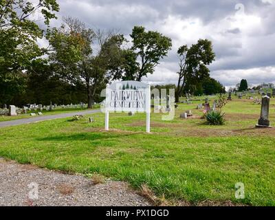 Cimetière Fairview créé en 1890. Dans un cimetière rural situé sur une colline dans la région de Montgomery, Lycoming County, California, USA. Banque D'Images