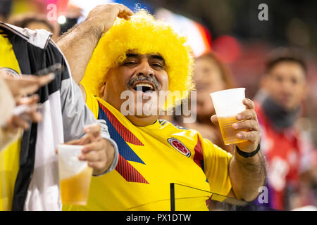 Harrison, NJ - 16 octobre 2018 : Fête des fans de Colombie au cours de la match de football amical entre le Costa Rica et la Colombie au Red Bull Arena La Colombie a remporté 3 - 1 Banque D'Images