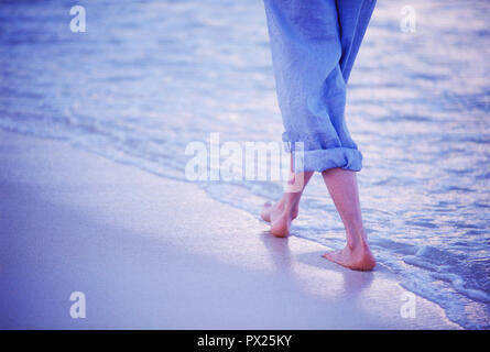 Woman relaxing on beach au Mexique Banque D'Images