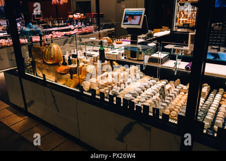 Halles de Lyon Paul Bocuse, Lyon, France, 2018 Banque D'Images