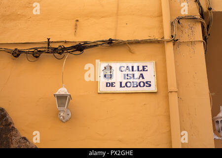 Plaque de rue pour Calle Isla de Lobos à Corralejo, Îles Canaries, Espagne Banque D'Images