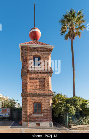 CAPE TOWN, AFRIQUE DU SUD, le 9 août 2018 : Le temps historique-ball tower au Victoria and Alfred Waterfront à Cape Town dans la province du Cap Occidental Banque D'Images