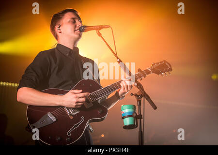 Danemark, copenhague - le 18 octobre 2018. La chanteuse, auteur-compositeur et musicien George Ezra effectue un concert live à Tap1 à Copenhague. (Photo crédit : Gonzales Photo - Thomas Rasmussen). Gonzales : Crédit Photo/Alamy Live News Banque D'Images