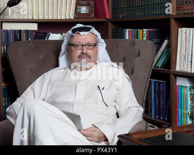 Portrait de - Washington Post - le journaliste saoudien Jamal Khashoggi à son domicile à Jeddah, Arabie saoudite - 13 jan 2016 Banque D'Images