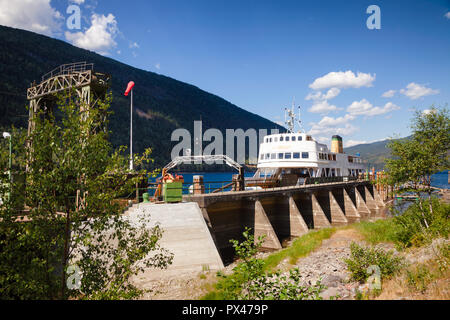 RJUKAN, NORVÈGE - 14 juillet 2018 : MF Storegut traversier ferroviaire accosté à Mael, une partie du service de traversier ferroviaire sur le lac Tinn Rjukan et une Tinnoset connecté Banque D'Images