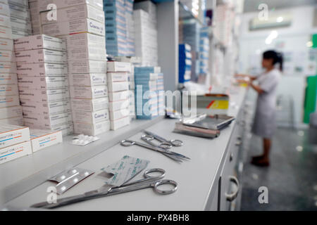 Pharmacie de l'hôpital. Pharmacien au travail. Tam Duc cardiologie Hôpital.. Ho Chi Minh Ville. Le Vietnam. Banque D'Images