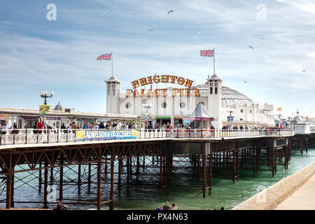 Palace Pier de Brighton, Brighton, UK Banque D'Images