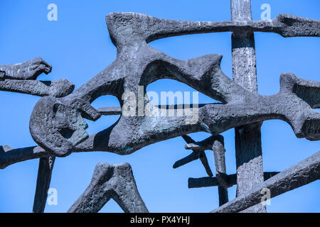 Des sculptures et des monuments commémoratifs dédiés à ceux qui ont subi des traitements inhumains dans les limites de concentration de Dachau en Allemagne dont beaucoup étaient juifs. Banque D'Images