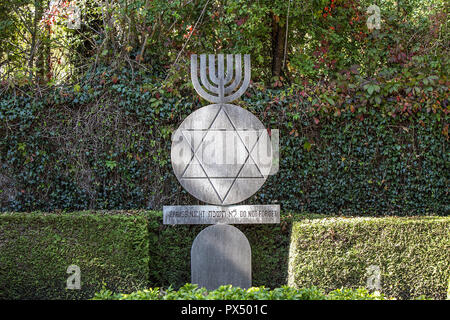 Des sculptures et des monuments commémoratifs dédiés à ceux qui ont subi des traitements inhumains dans les limites de concentration de Dachau en Allemagne dont beaucoup étaient juifs. Banque D'Images