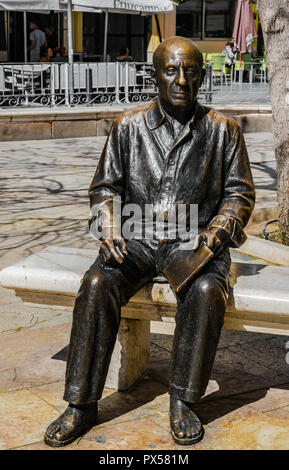 Malaga, Espagne - 11 mars 2017 : Statue de Pablo Picasso Banque D'Images