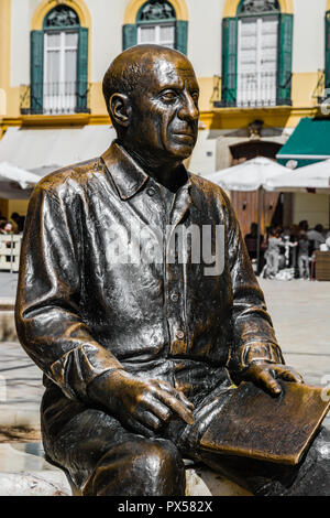 Malaga, Espagne - 11 mars 2017 : Statue de Pablo Picasso Banque D'Images